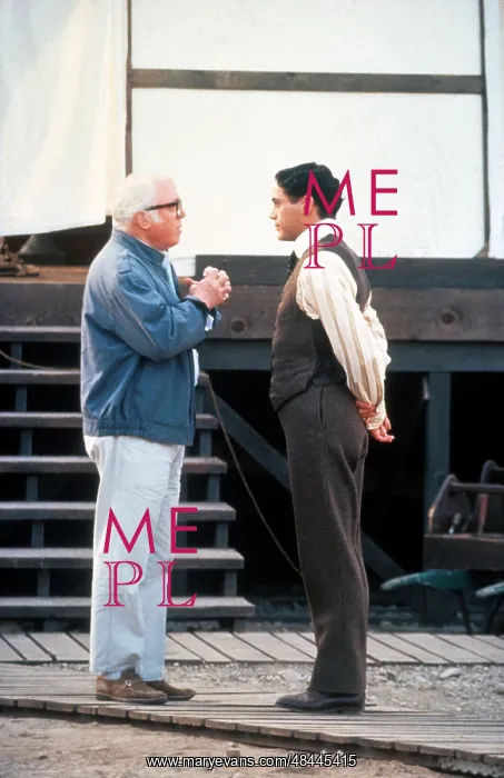 : CHAPLIN Director RICHARD ATTENBOROUGH with ROBERT DOWNEY JR CHAPLIN : CHAPLIN Director RICHARD ATTENBOROUGH with ROBERT DOWNEY JR CHAPLIN