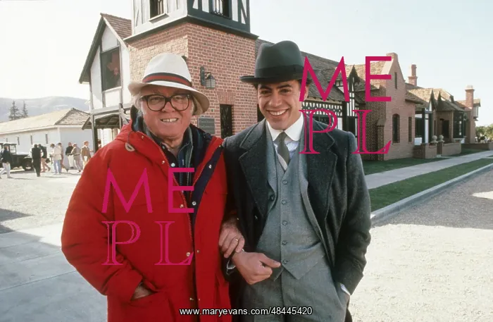 : CHAPLIN Director RICHARD ATTENBOROUGH with ROBERT DOWNEY JR CHAPLIN : CHAPLIN Director RICHARD ATTENBOROUGH with ROBERT DOWNEY JR CHAPLIN