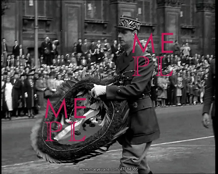 : Charles de Gaulle Laying a Wreath : Charles de Gaulle Laying a Wreath