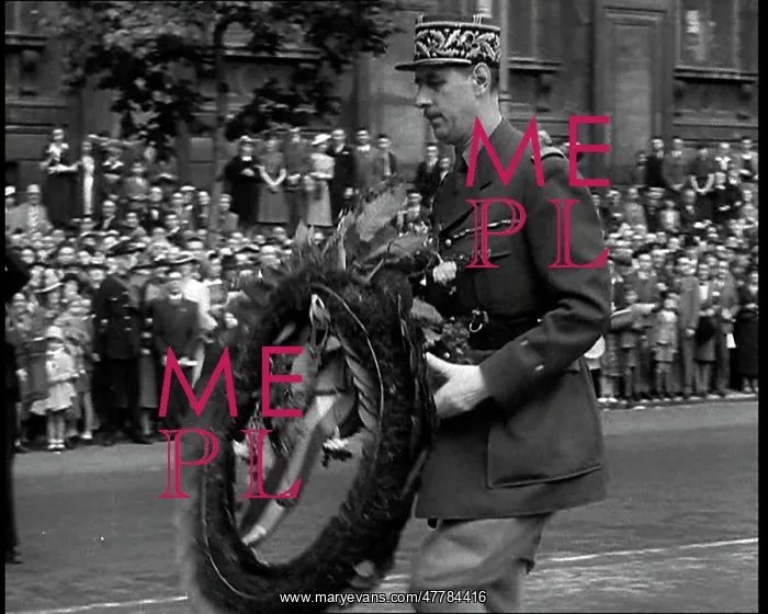 : Charles de Gaulle Laying a Wreath : Charles de Gaulle Laying a Wreath