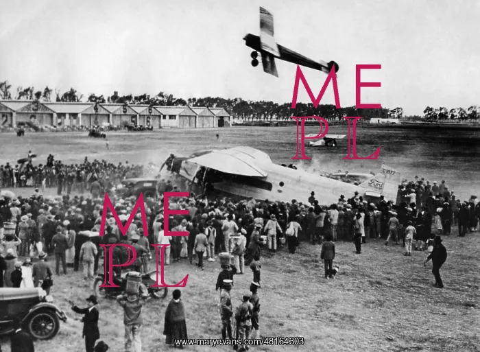 : Charles Lindbergh : Charles Lindbergh