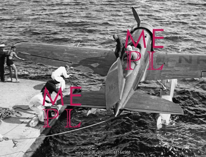 : Charles Lindbergh : Charles Lindbergh