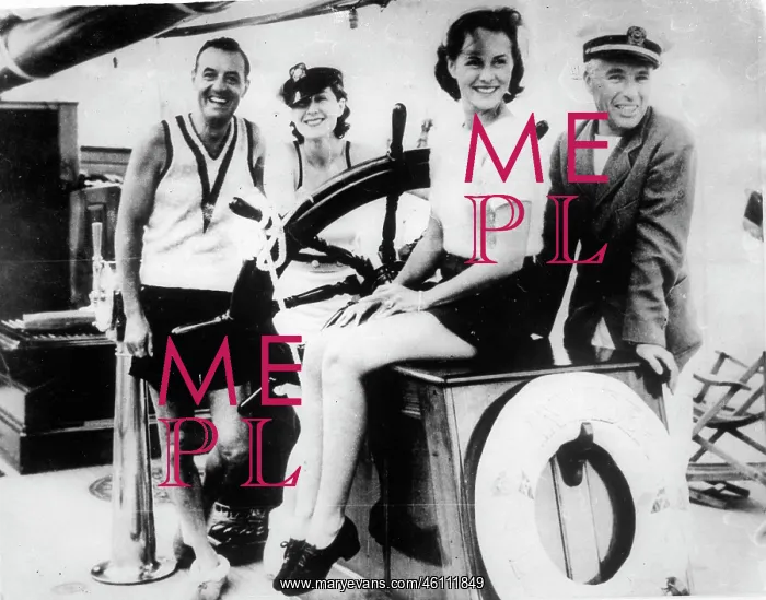 : Charlie Chaplin : Charlie Chaplin