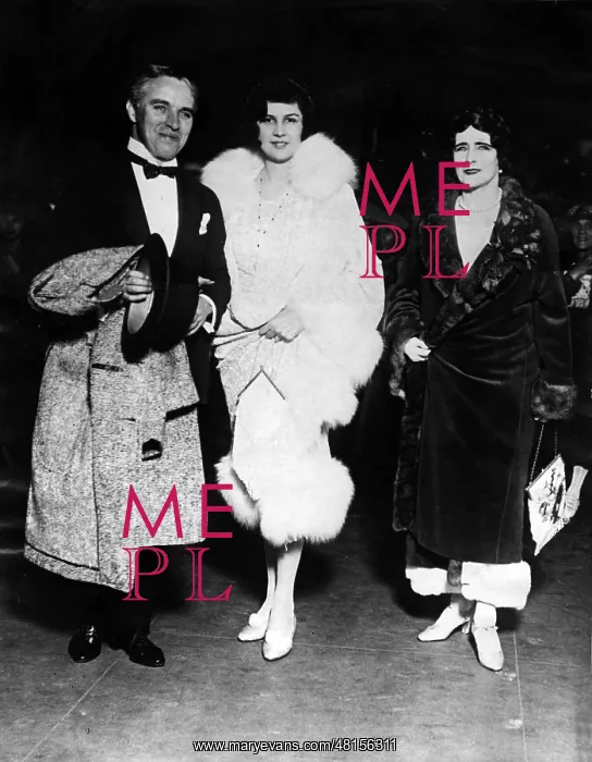 : Charlie Chaplin : Charlie Chaplin