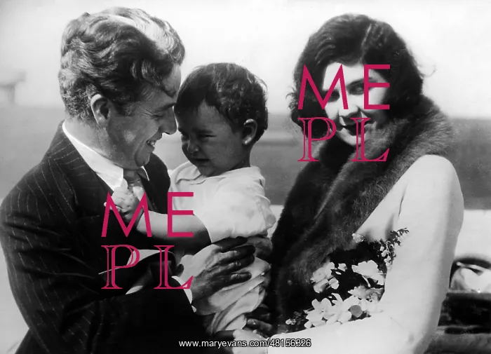 : Charlie Chaplin : Charlie Chaplin