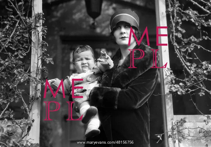 : Charlie Chaplin : Charlie Chaplin