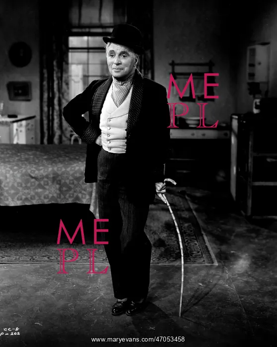 : Charlie Chaplin in a film scene : Charlie Chaplin in a film scene
