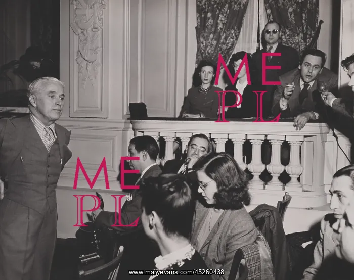 : Charlie Chaplin during a press conference in the : Charlie Chaplin during a press conference in the