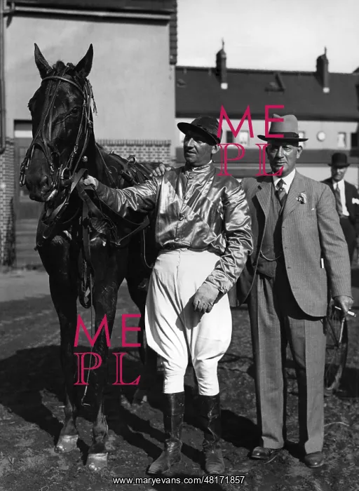 : Charly Mills : Charly Mills