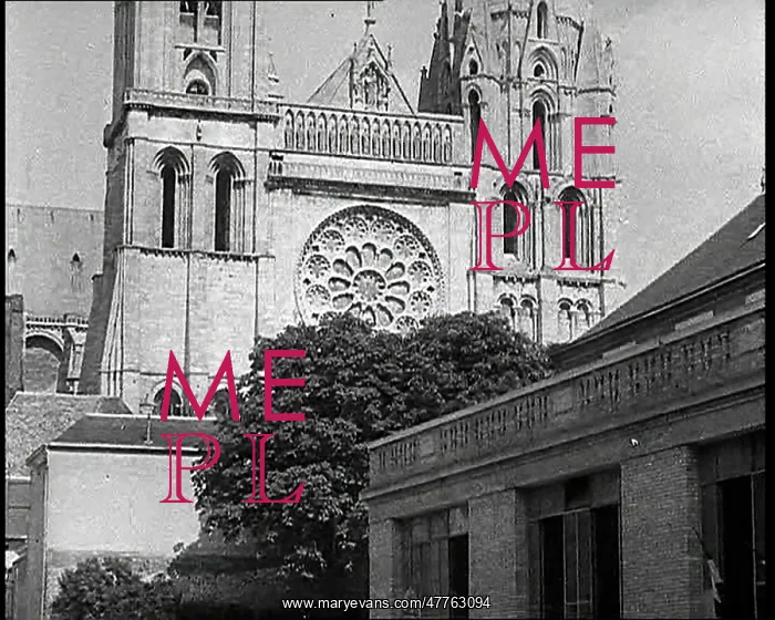  : Chartres Cathedral