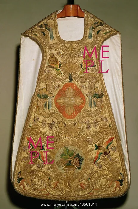 : Chasuble. 18th century. Rococo. Cathedral of Tarragona. Dioc : Chasuble. 18th century. Rococo. Cathedral of Tarragona. Dioc