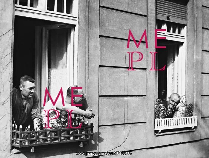 : Chat at the end of the work, 1935 : Chat at the end of the work, 1935