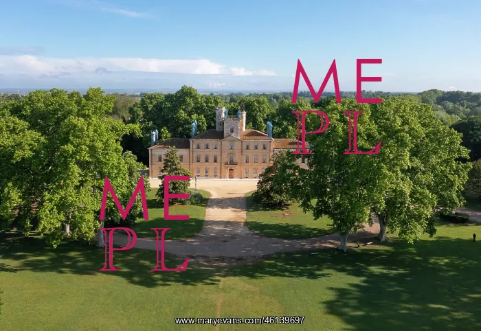 : Chateau d'Avignon, Saintes-Maries-de-la-Mer : Chateau d'Avignon, Saintes-Maries-de-la-Mer