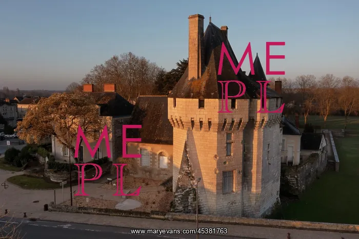 : Chateau des Ponts-de-Ce, Angers, Maine-et-Loire, France : Chateau des Ponts-de-Ce, Angers, Maine-et-Loire, France