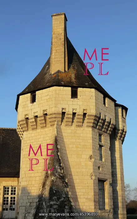 : Chateau des Ponts-de-Ce, Angers, Maine-et-Loire, France : Chateau des Ponts-de-Ce, Angers, Maine-et-Loire, France