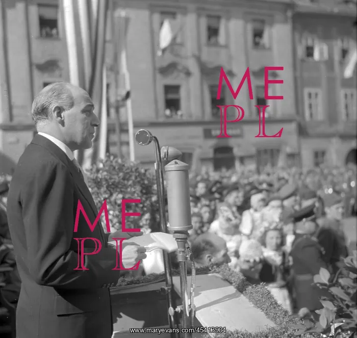: Cheb - celebration to US liberators - memorial : Cheb - celebration to US liberators - memorial