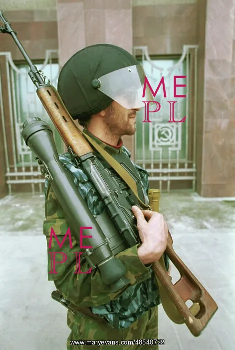 : Chechen sniper in Grozny, 1994 : Chechen sniper in Grozny, 1994