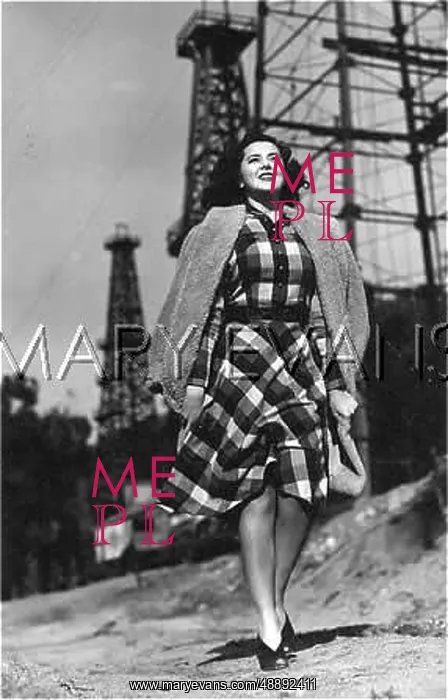 : CHECK DRESS 1945 : CHECK DRESS 1945