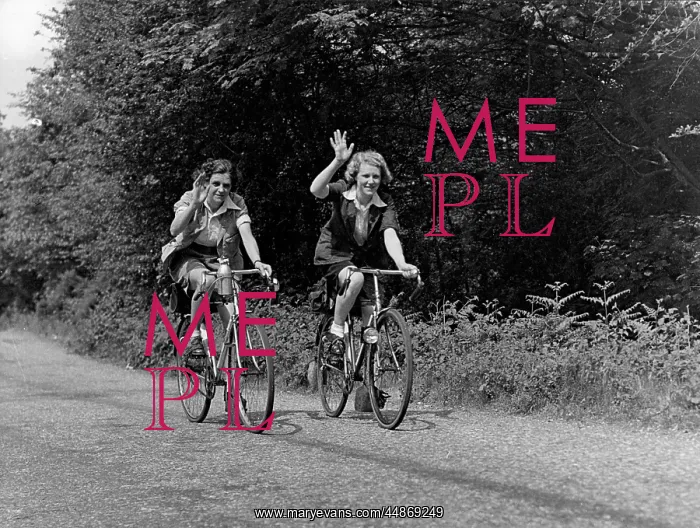 : CHEERIO CYCLING LADIES! : CHEERIO CYCLING LADIES!