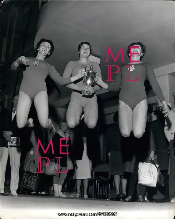 : Cheerleading - Gymnastics : Cheerleading - Gymnastics