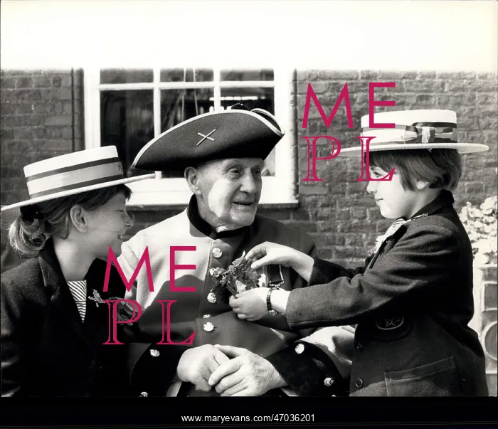 : Chelsea Pensioners : Chelsea Pensioners