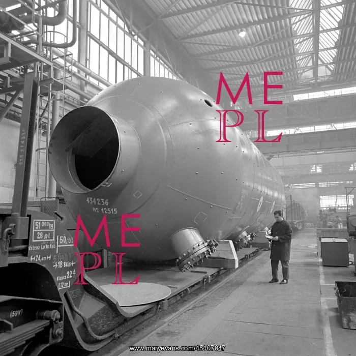 : Chemical container - giant - export to USSR : Chemical container - giant - export to USSR