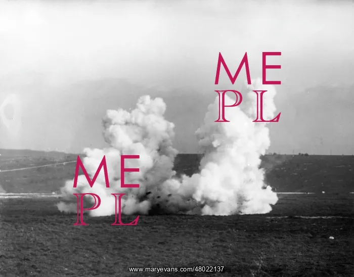 : Chemical warfare, Livens bomb exploding, WW1 : Chemical warfare, Livens bomb exploding, WW1