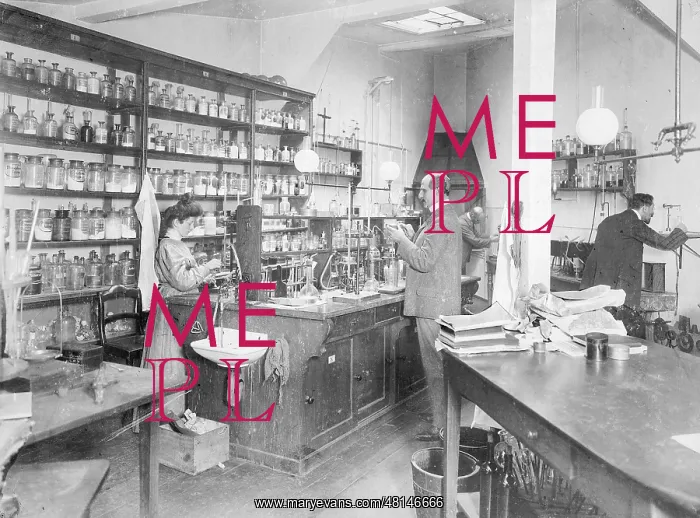 : Chemistry laboratory of the Berlin University, 1902 : Chemistry laboratory of the Berlin University, 1902