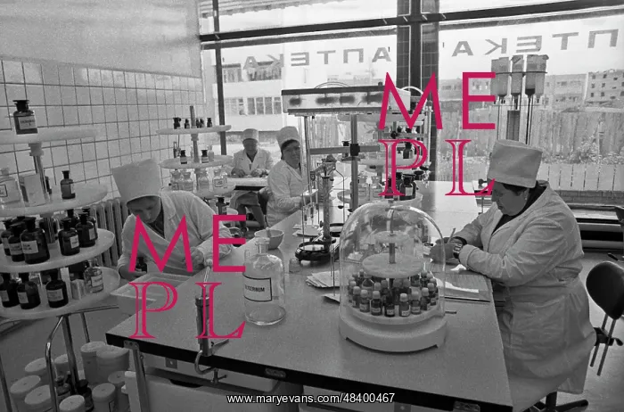 : Chemist's Shop : Chemist's Shop