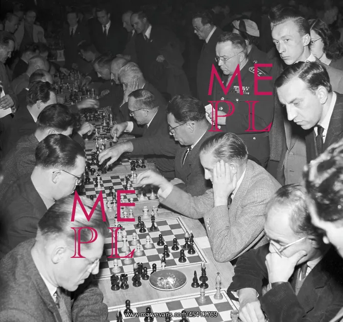  : Chess players at Lucerna