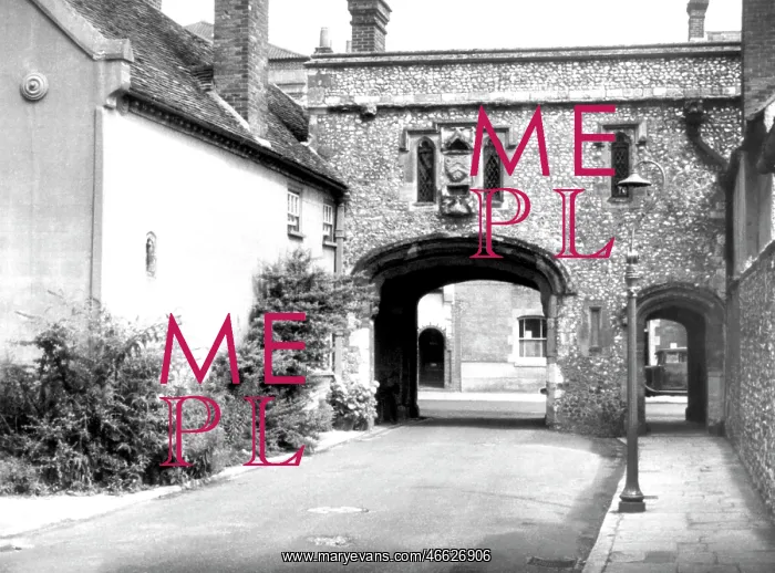  : Chichester, Old Gateway c1955