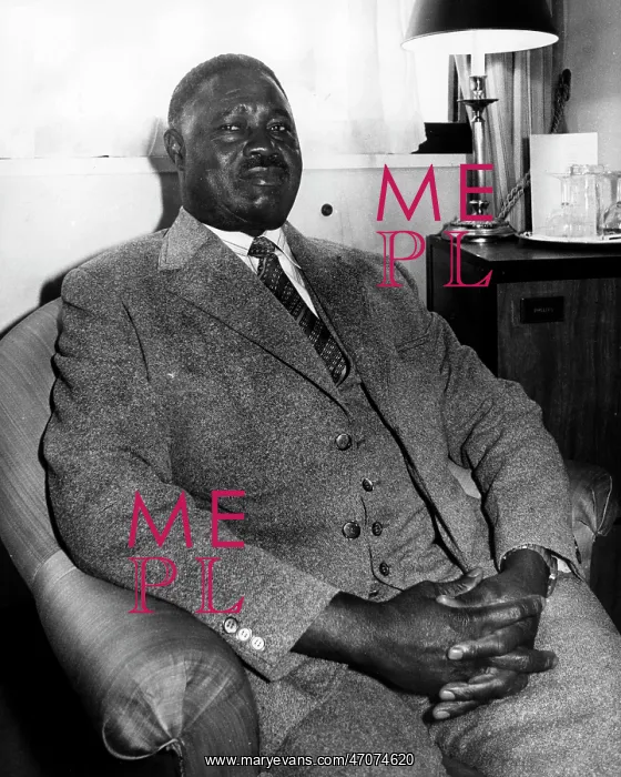 : Chief Chirau : Chief Chirau