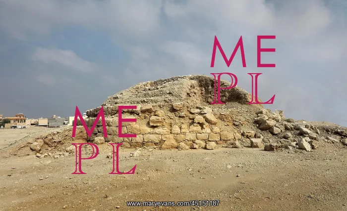 : Chieftain burial mound, Janabiyah, Bahrain : Chieftain burial mound, Janabiyah, Bahrain