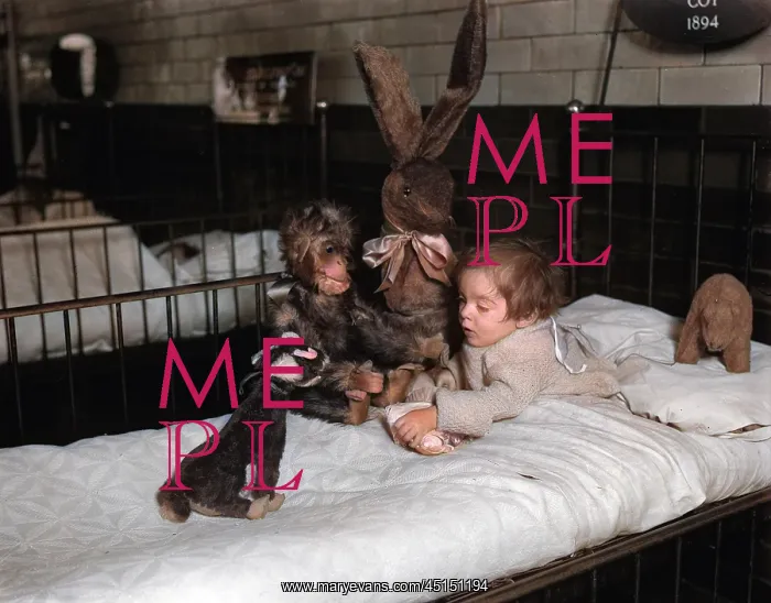 : CHILD IN HOSPITAL BED : CHILD IN HOSPITAL BED