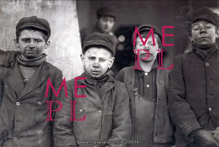 : Child laborers portrayed by Lewis Hine in ? : Child laborers portrayed by Lewis Hine in ?