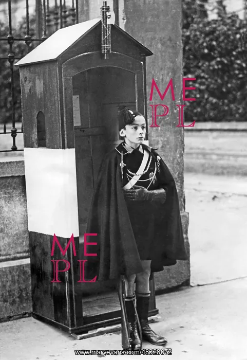 : Child as a sentry in front of a driveway in Rome, 1930 : Child as a sentry in front of a driveway in Rome, 1930