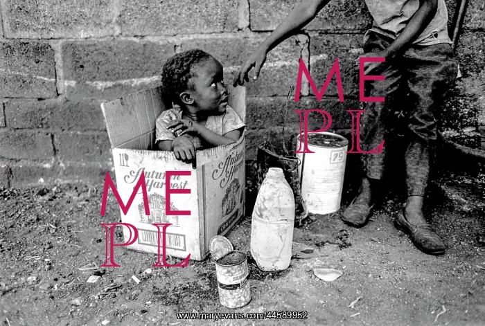 : Child in a shebeen in Dobsonville : Child in a shebeen in Dobsonville