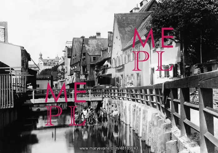 : Children in the Auer Muehlbach, 1939 : Children in the Auer Muehlbach, 1939