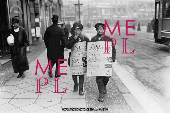 : Children with billboards in Berlin, 1920 : Children with billboards in Berlin, 1920