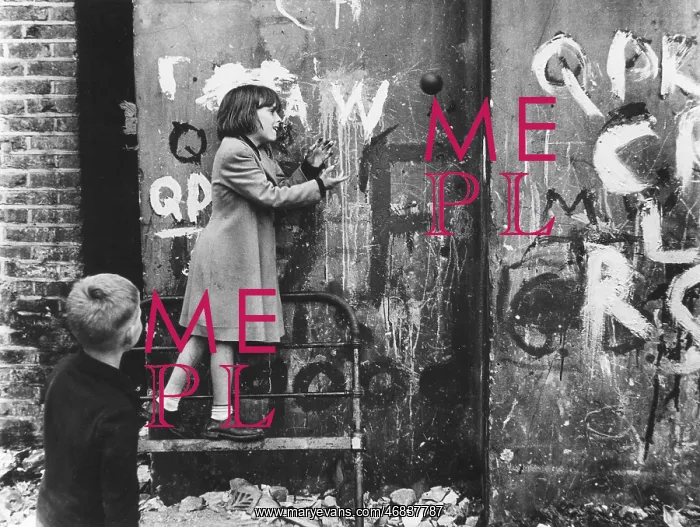 : CHILDREN AT BOMBSITE : CHILDREN AT BOMBSITE