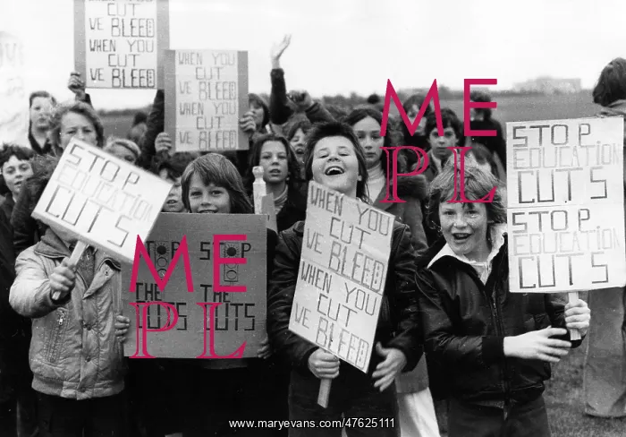 : Children campaigning against education cuts, Bristol : Children campaigning against education cuts, Bristol