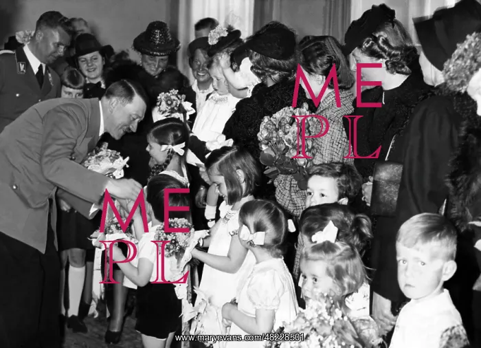 : Children congratulate Adolf HItler 1939 : Children congratulate Adolf HItler 1939