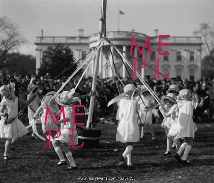 : Children dance around a maypole at the White House : Children dance around a maypole at the White House