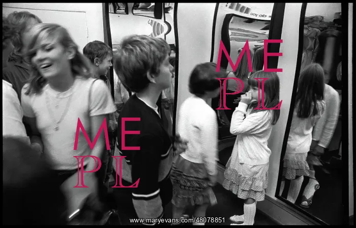  : Children with distorting mirrors