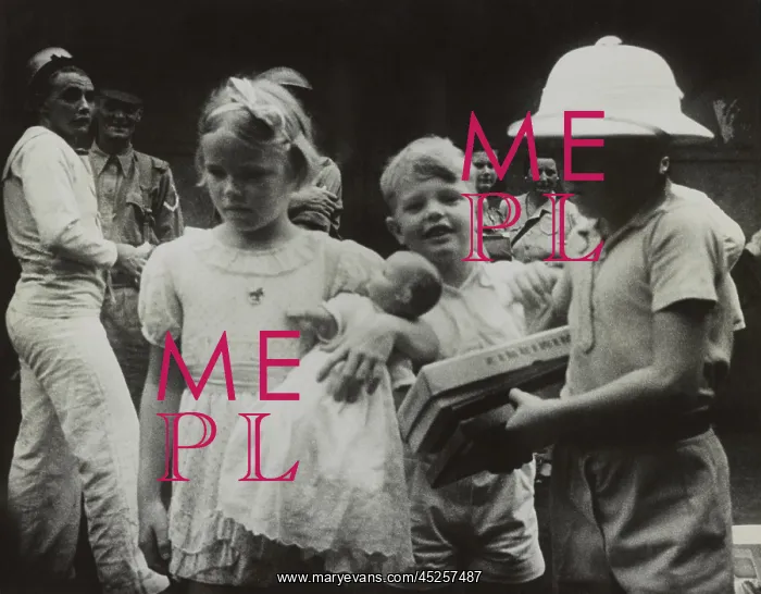 : Children evacuating Singapore, 1942 : Children evacuating Singapore, 1942