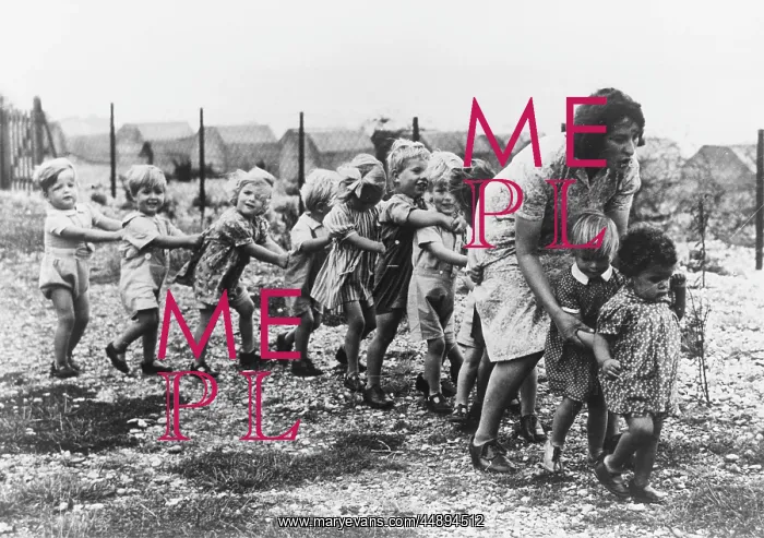  : CHILDREN FORM A TRAIN