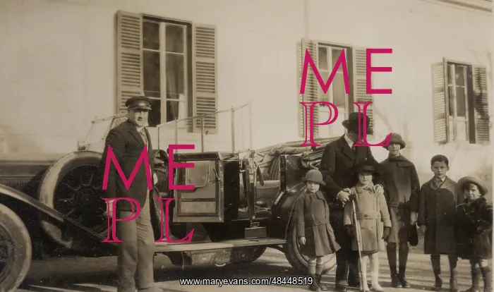  : Children going on an excursion