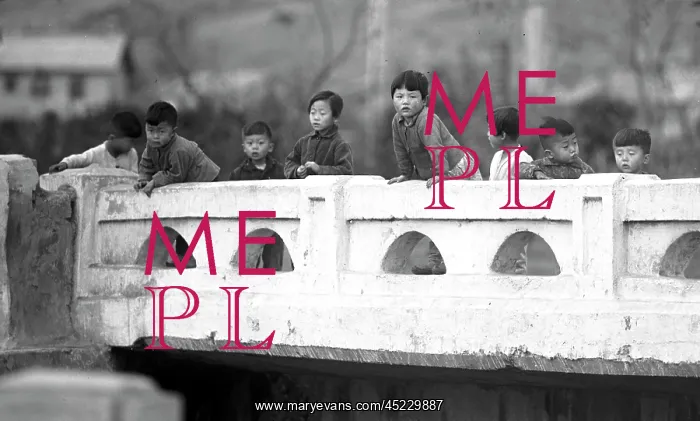 : Children, Hamhung, North Korea : Children, Hamhung, North Korea