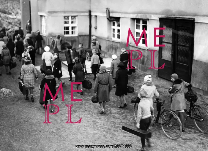 : Children in Klingenthal, 1933 : Children in Klingenthal, 1933