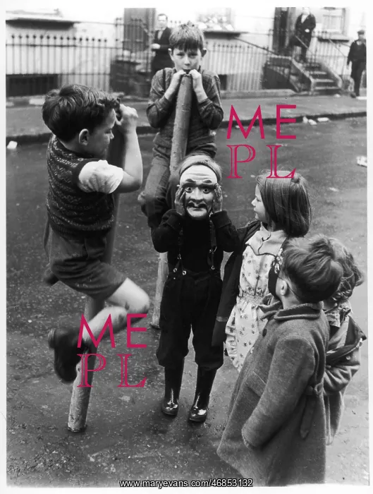 : CHILDREN & MASKS : CHILDREN & MASKS